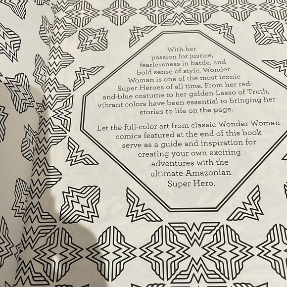 DC Comics Wonder Woman Coloring Book - Picture 3 of 10